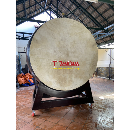 Trống chùa đường kính 2m2