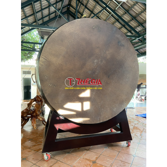 Trống chùa đường kính 2m2